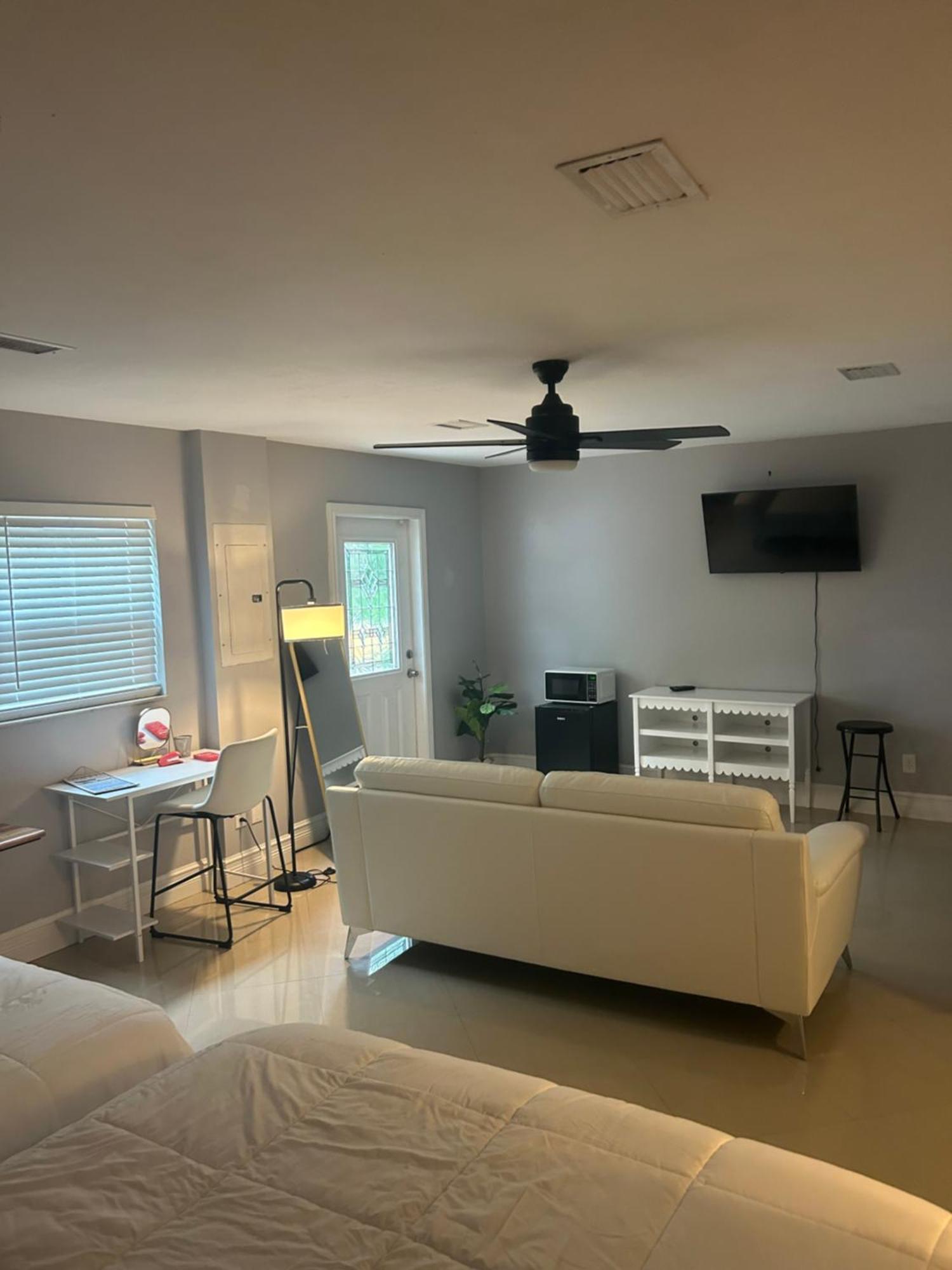 Elles Place Hotel Форт Лодърдейл Екстериор снимка